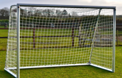 Avyna_voetbaldoel_aluminium_set_van_2_professioneel_300x200_van_ee_buitenspeelgoed